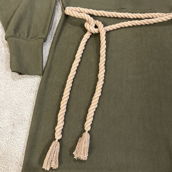 Off shoulder rope sweater dress - Picture 3 of 3